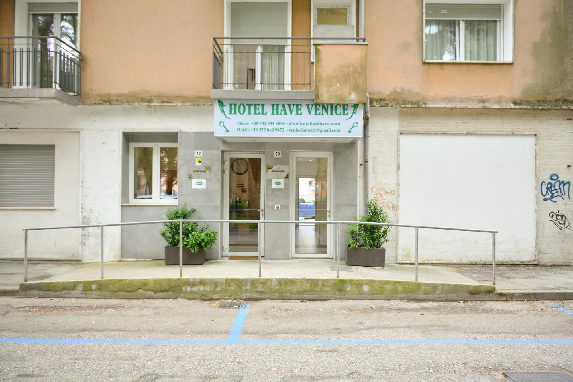 Dream Hub Hotel Mestre Bagian luar foto