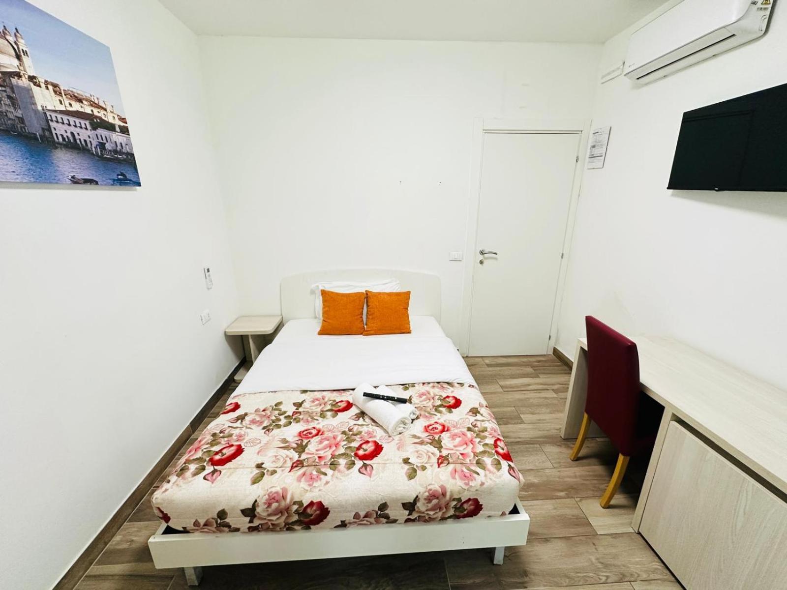 Dream Hub Hotel Mestre Bagian luar foto