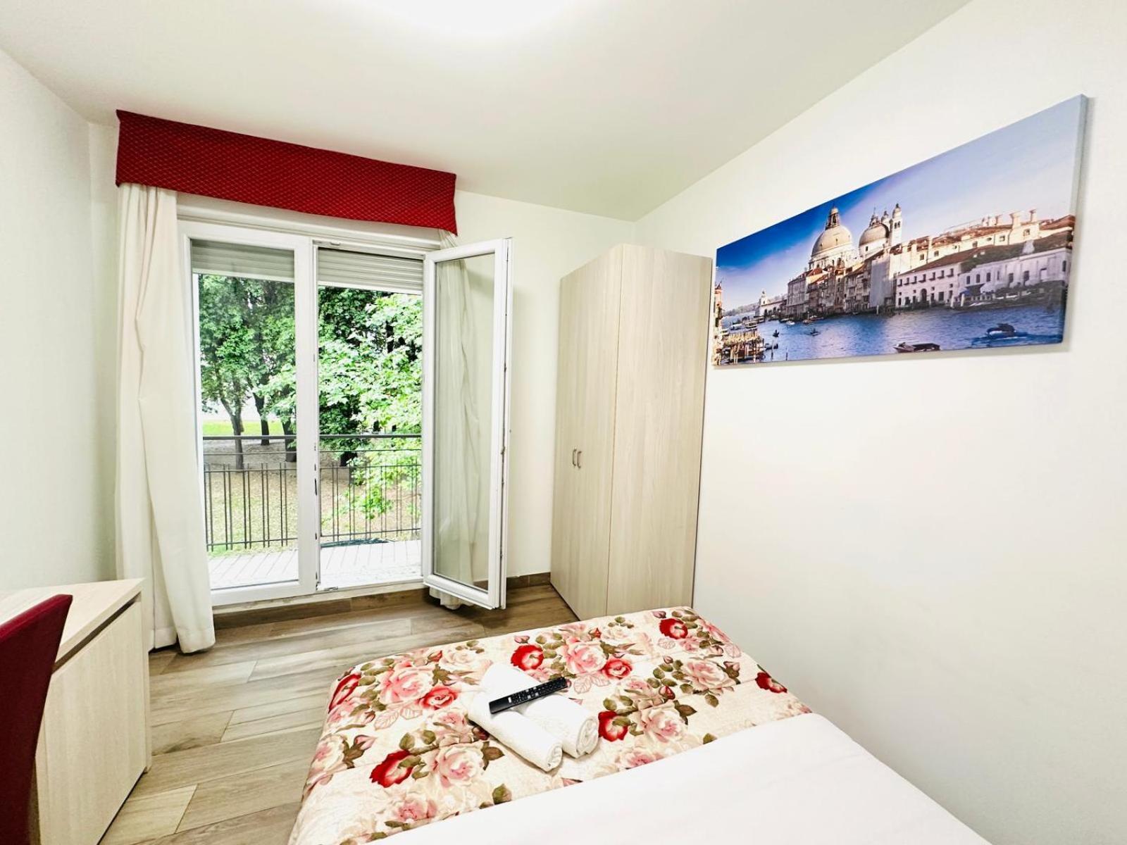 Dream Hub Hotel Mestre Bagian luar foto